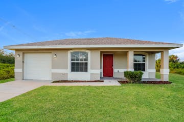 3203 34th St SW Lehigh Acres, FL 33976